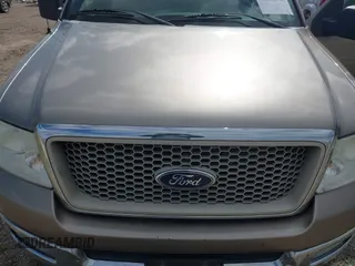 2005 Ford F-150 XLT with VIN 1FTPW14585FB15913, listed as a IAAI auction lot 42134300 with 234,597 mi miles. Bid and sale history available at carsss.com. Image 6.