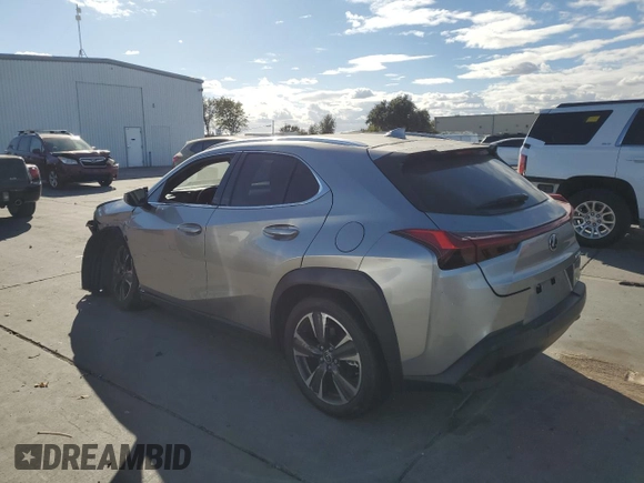 2020 Lexus UX 200 with VIN JTHP3JBH9L2026618, listed as a Copart auction lot 77893984 with 30,672 mi miles and Salvage title. Bid and sale history available at DreamBid. Image 2.