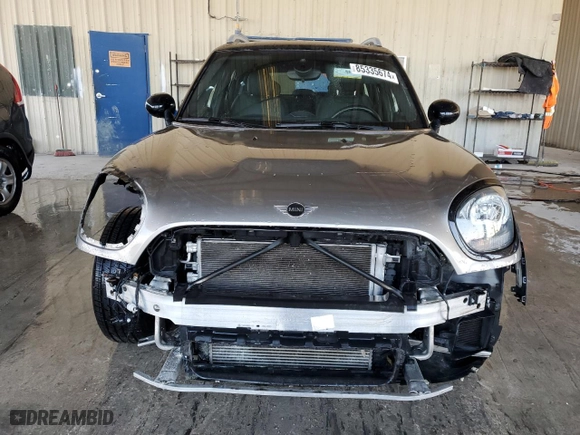2019 MINI Countryman Cooper S with VIN WMZYT3C56K3E94937, listed as a Copart auction lot 85335674 with 60929 miles and Non Repairable. Bid and sale history available at carsss.com. Image 5.
