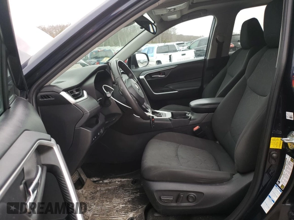 2020 Toyota RAV4 XLE with VIN 2T3P1RFV5LC086345, listed as a Copart auction lot 47277045 with 82,750 mi miles and Salvage Title. Bid and sale history available at DreamBid. Image 7.