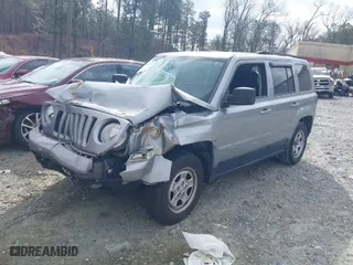 2015 Jeep Patriot Sport with VIN 1C4NJPBB8FD298101, listed as a IAAI auction lot 41624625 with 125,071 mi miles. Bid and sale history available at carsss.com. Image 2.