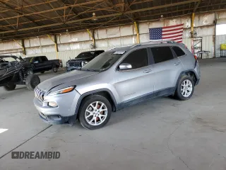 2017 Jeep Cherokee Latitude с VIN 1C4PJLCB0HW502753, выставлен на аукционе Copart как лот 64285875 с пробегом 111 659 миль миль и Списание • Salvage title. История ставок и продаж доступна на DreamBid. Изображение 1.