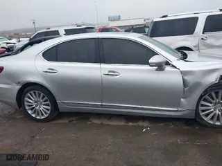 2013 Lexus LS 460 with VIN JTHCL1EF0D5015547, listed as a IAAI auction lot 41532983 with 124,533 mi miles. Bid and sale history available at carsss.com. Image 13.