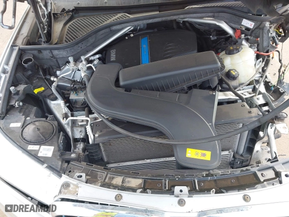 2018 BMW X5 xDrive40e iPerformance with VIN 5UXKT0C59J0W01768, listed as a IAAI auction lot 41603257 with 1 mi miles. Bid and sale history available at carsss.com. Image 10.