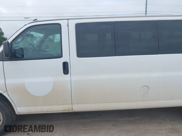 2020 Chevrolet Express Passenger LS with VIN 1GAZGNFG7L1241548, listed as a IAAI auction lot 42675352 with 9,651 mi miles and . Bid and sale history available at DreamBid. Image 14.