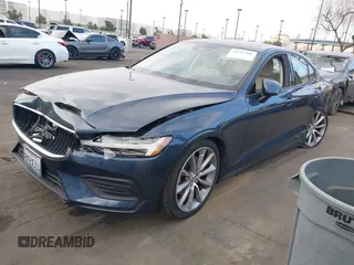 2019 Volvo S60 Momentum with VIN 7JR102FK6KG011458, listed as a IAAI auction lot 41515206 with 42,848 mi miles. Bid and sale history available at carsss.com. Image 20.