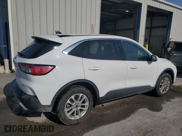 2021 Ford Escape SE with VIN 1FMCU9G64MUA39748, listed as a Copart auction lot 62553105 with 104,959 mi miles and Clean title. Bid and sale history available at DreamBid. Image 3.
