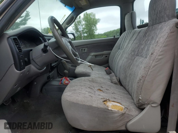 2001 Toyota Tacoma z VIN 5TEPM62N71Z875981, wystawiony jako Copart lot #61310975 z przebiegiem 256 779 mil mil oraz Czysty tytuł • Clean title. Historia ofert i sprzedaży dostępna na DreamBid. Obrazek 7.