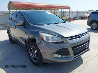 2014 Ford Escape SE with VIN 1FMCU0GX8EUD57801, listed as a IAAI auction lot 41856252 with 136,980 mi miles. Bid and sale history available at carsss.com. Image 1.