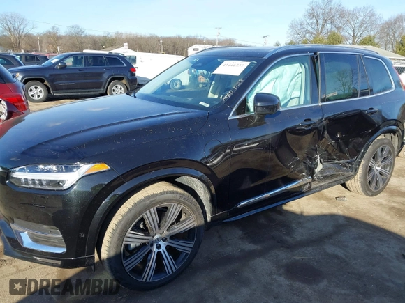 2023 Volvo XC90 Plus with VIN YV4H600N1P1931864, listed as a IAAI auction lot 41441737 with 31,429 mi miles and . Bid and sale history available at DreamBid. Image 6.