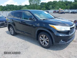 2014 Toyota Highlander LE z VIN 5TDBKRFH6ESO42391, wystawiony jako IAAI lot #42540209 z przebiegiem 105 904 mil mil oraz . Historia ofert i sprzedaży dostępna na DreamBid. Obrazek 1.