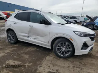 2021 Buick Encore GX Essence z VIN KL4MMFSL0MB122202, wystawiony jako Copart lot #48409225 z przebiegiem 84 972 mil mil oraz Szkoda całkowita • Salvage title. Historia ofert i sprzedaży dostępna na DreamBid. Obrazek 4.