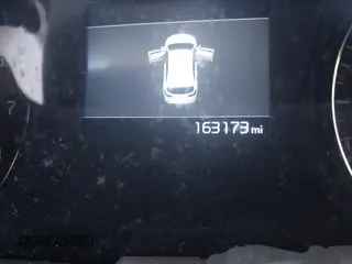 2019 Kia Sorento LX V6 with VIN 5XYPGDA55KG483672, listed as a IAAI auction lot 41043216 with 163,173 mi miles. Bid and sale history available at carsss.com. Image 14.