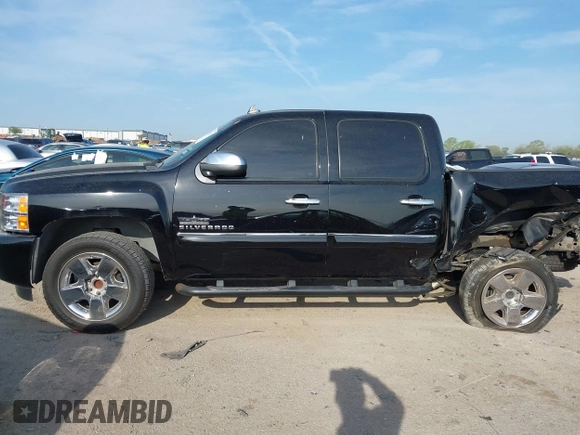 2011 Chevrolet Silverado 1500 LT with VIN 3GCPCSE04BG205555, listed as a IAAI auction lot 41876741 with 225,829 mi miles and . Bid and sale history available at DreamBid. Image 14.