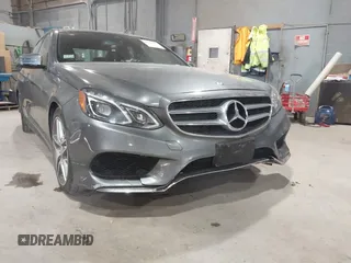 2016 Mercedes-Benz E-Class E 350 Luxury with VIN WDDHF8JB2GB295090, listed as a IAAI auction lot 41286113 with 52,813 mi miles. Bid and sale history available at carsss.com. Image 6.