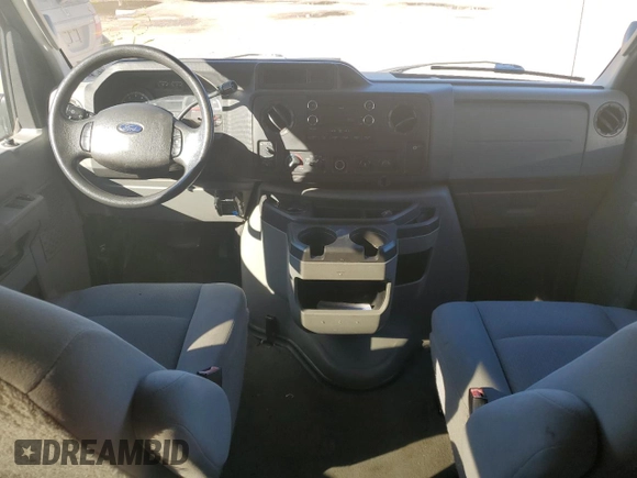 2009 Ford Econoline Passenger XL с VIN 1FBNE31L69DA77094, выставлен на аукционе Copart как лот 44905115 с пробегом 186 403 миль миль и Списание • Salvage title. История ставок и продаж доступна на DreamBid. Изображение 8.