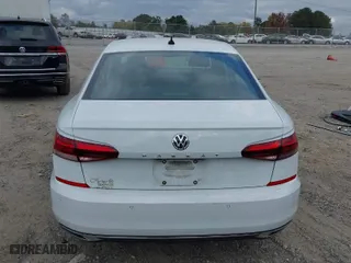 2020 Volkswagen Passat 2.0T SEL with VIN 1VWCA7A36LC004758, listed as a IAAI auction lot 40731847 with 112,972 mi miles. Bid and sale history available at carsss.com. Image 17.