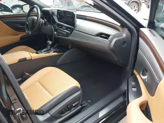 2023 Lexus ES with VIN 58ADA1C10PU035654, listed as a IAAI auction lot 41808924 with 40,929 mi miles. Bid and sale history available at carsss.com. Image 5.