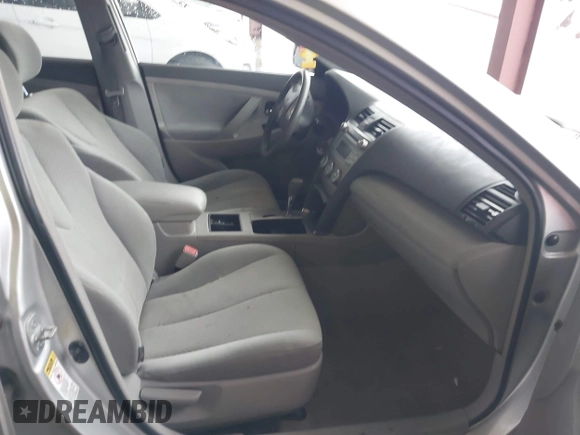 2009 Toyota Camry with VIN 4T1BE46K99U264426, listed as a IAAI auction lot 41428692 with 141,271 mi miles. Bid and sale history available at carsss.com. Image 5.