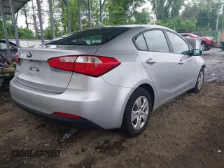 2016 Kia Forte LX z VIN KNAFX4A67G5541315, wystawiony jako IAAI lot #42257831 z przebiegiem 61 199 mil mil oraz . Historia ofert i sprzedaży dostępna na DreamBid. Obrazek 4.