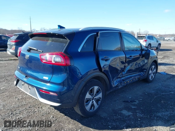 2017 Kia Niro LX with VIN KNDCB3LC7H5057440, listed as a IAAI auction lot 41639326 with 83,481 mi miles. Bid and sale history available at carsss.com. Image 4.