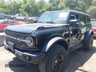 2023 Ford Bronco с VIN 1FMEE5DP6PLB86854, выставлен на аукционе IAAI как лот 42498438 с пробегом 9 225 миль миль и . История ставок и продаж доступна на DreamBid. Изображение 2.