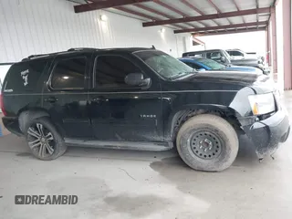 2014 Chevrolet Tahoe LT z VIN 1GNSCBE01ER190342, wystawiony jako IAAI lot #41578109 z przebiegiem 204 781 mil mil oraz . Historia ofert i sprzedaży dostępna na DreamBid. Obrazek 13.