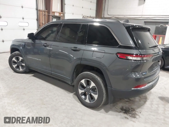 2023 Jeep Grand Cherokee with VIN 1C4RJYB6XPC664772, listed as a IAAI auction lot 41913782 with 41,872 mi miles and . Bid and sale history available at DreamBid. Image 3.