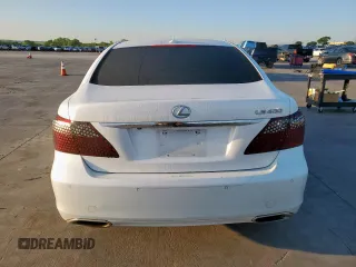 2011 Lexus LS 460 z VIN JTHBL5EF1B5102521, wystawiony jako Copart lot #51530065 z przebiegiem Nie podano mil oraz Szkody całkowita. Historia ofert i sprzedaży dostępna na DreamBid. Obrazek 6.