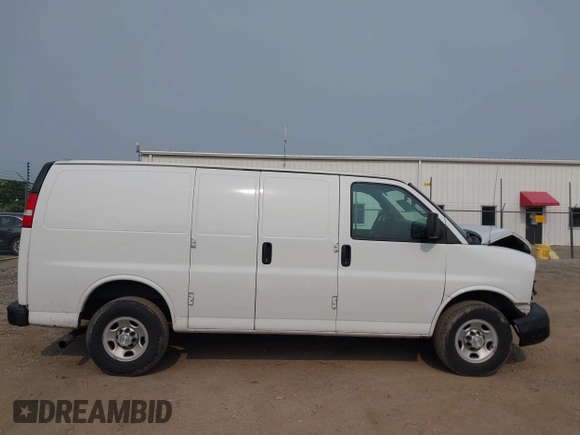 2016 Chevrolet Express Cargo with VIN 1GCWGAFF6G1128884, listed as a IAAI auction lot 42414808 with 198,206 mi miles and . Bid and sale history available at DreamBid. Image 13.