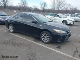 2015 Toyota Camry Hybrid LE with VIN 4T1BD1FK0FU151851, listed as a IAAI auction lot 41674047 with 316,075 mi miles. Bid and sale history available at carsss.com. Image 1.