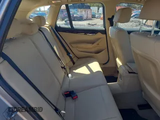 2013 BMW X1 xDrive28i z VIN WBAVL1C51DVR89832, wystawiony jako Copart lot #53842475 z przebiegiem 197 849 mil mil oraz Czysty tytuł • Clean title. Historia ofert i sprzedaży dostępna na DreamBid. Obrazek 6.