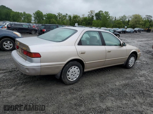1997 Toyota Camry LE z VIN 4T1BG22K3VU819353, wystawiony jako Copart lot #58141275 z przebiegiem 32 935 mil mil oraz Czysty tytuł • Clean title. Historia ofert i sprzedaży dostępna na DreamBid. Obrazek 3.