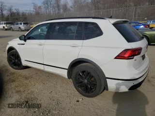 2022 Volkswagen Tiguan SE R-Line Black with VIN 3VV8B7AXXNM169059, listed as a Copart auction lot 45700025 with 46,191 mi miles and Salvage Title. Bid and sale history available at DreamBid. Image 2.