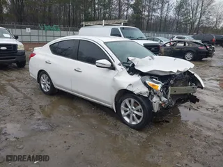 2017 Nissan Versa Sedan SV with VIN 3N1CN7AP1HL856590, listed as a IAAI auction lot 41555911 with 198,837 mi miles. Bid and sale history available at carsss.com. Image 1.