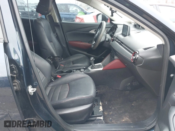 2017 Mazda CX-3 Touring z VIN JM1DKFC75H0173127, wystawiony jako IAAI lot #41614605 z przebiegiem 101 963 mil mil oraz . Historia ofert i sprzedaży dostępna na DreamBid. Obrazek 5.