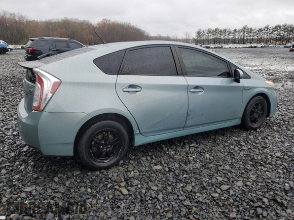 2014 Toyota Prius Four with VIN JTDKN3DU6E1821033, listed as a Copart auction lot 52706165 with 204,427 mi miles and Salvage Title. Bid and sale history available at carsss.com. Image 3.