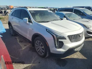 2022 Cadillac XT4 FWD Sport with VIN 1GYFZER44NF118862, listed as a Copart auction lot 44442625 with 14,983 mi miles and Non Repairable. Bid and sale history available at carsss.com. Image 4.