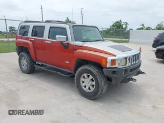 2007 Hummer H3 SUV z VIN 5GTDN13E078203121, wystawiony jako IAAI lot #42320337 z przebiegiem 188 413 mil mil oraz . Historia ofert i sprzedaży dostępna na DreamBid. Obrazek 1.