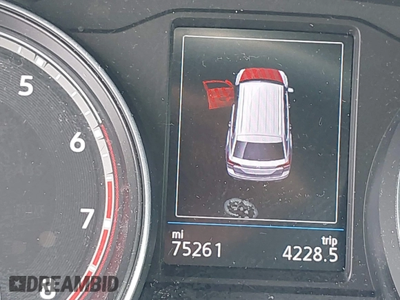 2021 Volkswagen Atlas SE with VIN 1V2HR2CA7MC556625, listed as a IAAI auction lot 42401730 with 75,261 mi miles and . Bid and sale history available at DreamBid. Image 15.