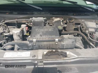 1999 Chevrolet Astro z VIN 1GNDM19W6XB162935, wystawiony jako IAAI lot #42230563 z przebiegiem 317 204 mil mil oraz . Historia ofert i sprzedaży dostępna na DreamBid. Obrazek 10.