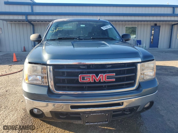 2011 GMC Sierra 1500 SLE with VIN 1GTR2VE38BZ303771, listed as a Copart auction lot 87660735 with 181,793 mi miles and Salvage Title. Bid and sale history available at carsss.com. Image 5.