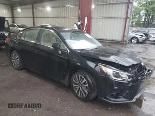 2018 Subaru Legacy z VIN 4S3BNAB6XJ3006535, wystawiony jako IAAI lot #42304044 z przebiegiem 48 229 mil mil oraz . Historia ofert i sprzedaży dostępna na DreamBid. Obrazek 1.