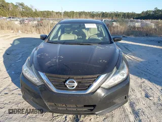 2017 Nissan Altima SV with VIN 1N4AL3AP0HC251769, listed as a IAAI auction lot 41352246 with 121,954 mi miles and . Bid and sale history available at carsss.com. Image 12.