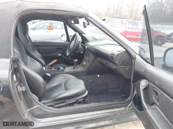 2001 BMW Z3 2.5i with VIN WBACN33491LK46945, listed as a IAAI auction lot 41513135 with 1 mi miles. Bid and sale history available at carsss.com. Image 5.