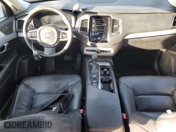 2016 Volvo XC90 Momentum with VIN YV4102XKXG1080271, listed as a Copart auction lot 85231564 with 192,984 mi miles and Salvage Title. Bid and sale history available at carsss.com. Image 8.