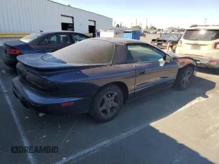 2000 Pontiac Firebird Firebird z VIN 2G2FS22K8Y2116172, wystawiony jako Copart lot #68748904 z przebiegiem Nie podano mil oraz Czysty tytuł • Clean title. Historia ofert i sprzedaży dostępna na DreamBid. Obrazek 3.