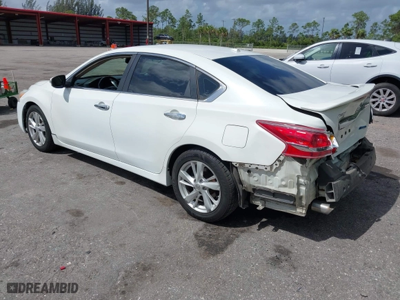 2013 Nissan Altima 2.5 SL with VIN 1N4AL3APXDN421828, listed as a IAAI auction lot 41958638 with 132,717 mi miles. Bid and sale history available at carsss.com. Image 3.