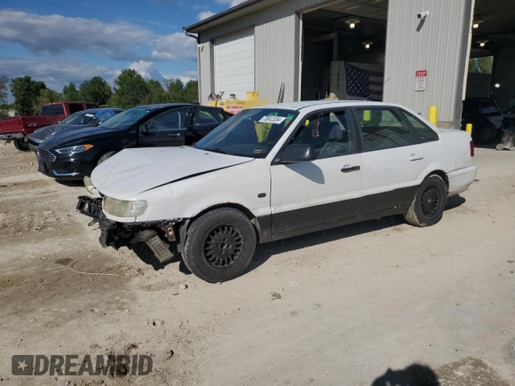 1997 Volkswagen Passat with VIN WVWGG83A0VB009323, listed as a Copart auction lot 73042334 with 261,740 mi miles and Salvage title. Bid and sale history available at DreamBid. Image 1.