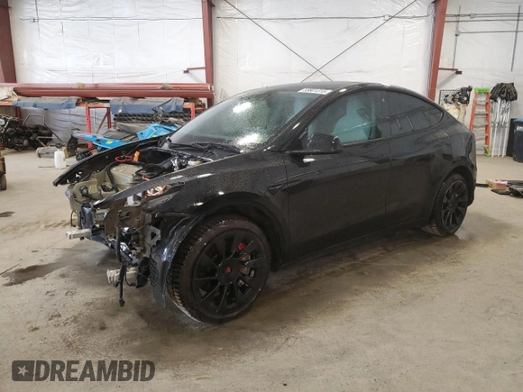2021 Tesla Model Y Long Range with VIN 5YJYGDEE8MF252824, listed as a Copart auction lot 53801315 with 31,084 mi miles and Salvage Title. Bid and sale history available at DreamBid. Image 1.